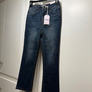 NWT Vigoss high rise straight leg jeans -size 10